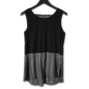THE NINES Womens Small Black‎ Gray Striped Knit Sleeveless V Neck Tunic Top Chic